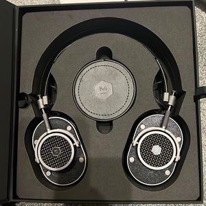 Master and Dynamic MH40 Wired Headphones